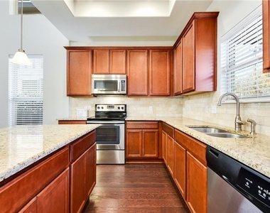 3920 Kenter Xing - Photo Thumbnail 7