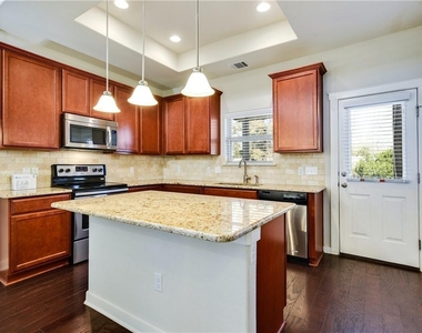 3920 Kenter Xing - Photo Thumbnail 5
