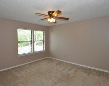 13405 Saddlebrook Trl - Photo Thumbnail 13