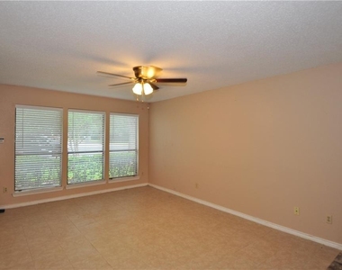 13405 Saddlebrook Trl - Photo Thumbnail 5
