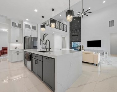 3304 Belted Galloway St - Photo Thumbnail 7