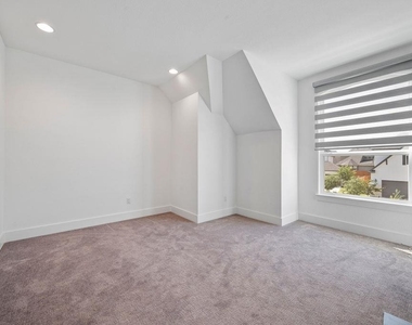 3304 Belted Galloway St - Photo Thumbnail 30