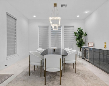 3304 Belted Galloway St - Photo Thumbnail 12