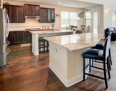 15621 Cabrillo Way - Photo Thumbnail 7
