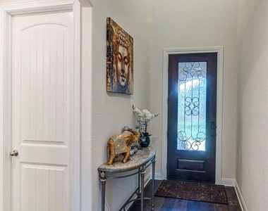 15621 Cabrillo Way - Photo Thumbnail 3