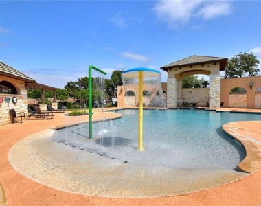 15621 Cabrillo Way - Photo Thumbnail 18