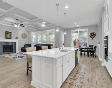 16321 Horse Trap Ln - Photo Thumbnail 9
