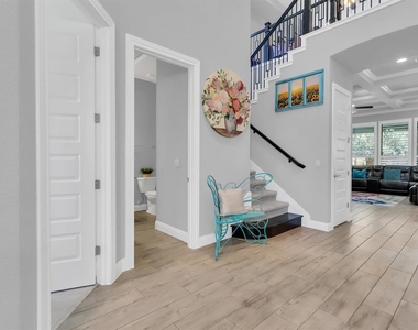 16321 Horse Trap Ln - Photo Thumbnail 12