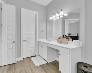 16321 Horse Trap Ln - Photo Thumbnail 19