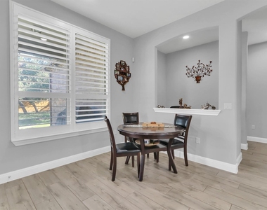 16321 Horse Trap Ln - Photo Thumbnail 7