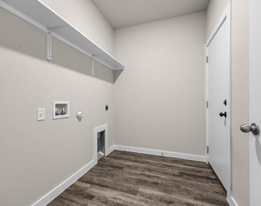 20104 Travis Dr - Photo Thumbnail 16