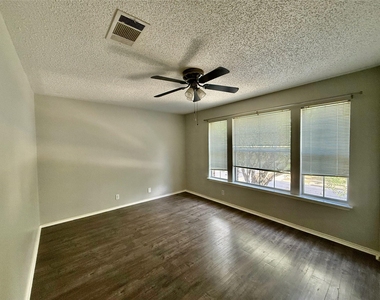 16801 Langland Rd - Photo Thumbnail 9