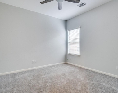 628 Bottle Brush Dr - Photo Thumbnail 9