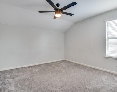 628 Bottle Brush Dr - Photo Thumbnail 15