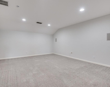 628 Bottle Brush Dr - Photo Thumbnail 11