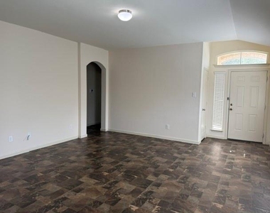 173 Cazador Dr - Photo Thumbnail 7