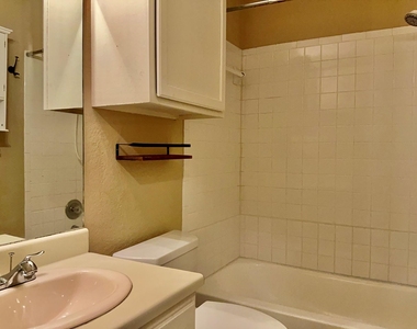 2105 Balsam Way - Photo Thumbnail 17