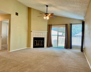 2105 Balsam Way - Photo Thumbnail 2
