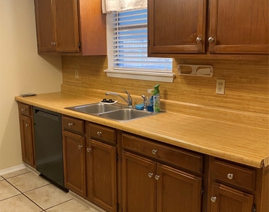 1806 Sierra Dr - Photo Thumbnail 2