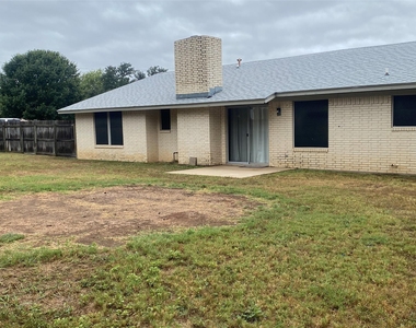 1806 Sierra Dr - Photo Thumbnail 1