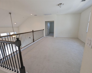 3240 E Whitestone Blvd - Photo Thumbnail 21
