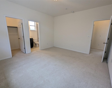 3240 E Whitestone Blvd - Photo Thumbnail 33