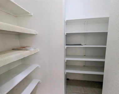 3240 E Whitestone Blvd - Photo Thumbnail 11