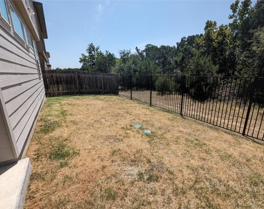 3240 E Whitestone Blvd - Photo Thumbnail 37