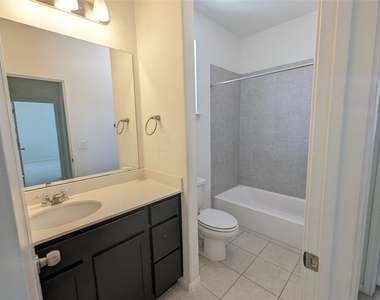 3240 E Whitestone Blvd - Photo Thumbnail 24