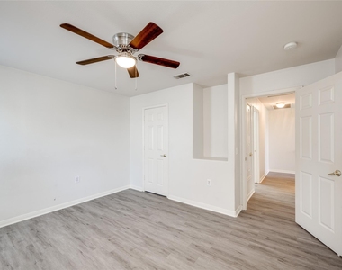 6117 Perlita Dr - Photo Thumbnail 4