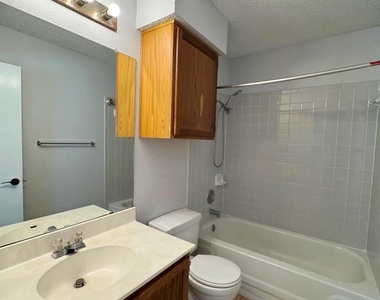 14009 Maricella Ln - Photo Thumbnail 21