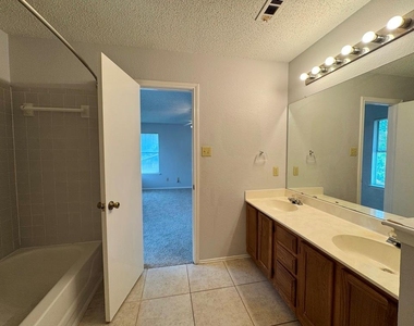 14009 Maricella Ln - Photo Thumbnail 26