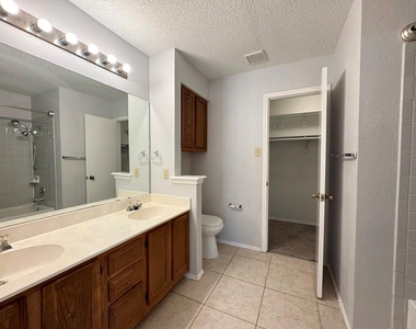 14009 Maricella Ln - Photo Thumbnail 27
