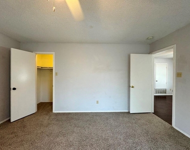 14009 Maricella Ln - Photo Thumbnail 24
