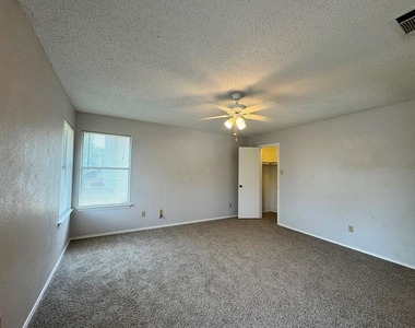 14009 Maricella Ln - Photo Thumbnail 25