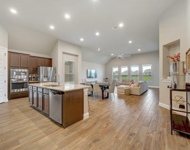6813 Leonardo Dr - Photo Thumbnail 5