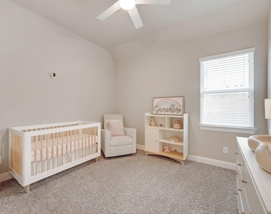 6813 Leonardo Dr - Photo Thumbnail 13