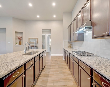6813 Leonardo Dr - Photo Thumbnail 6