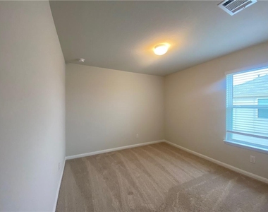 322 Northshore - Photo Thumbnail 16