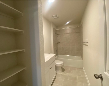 322 Northshore - Photo Thumbnail 19
