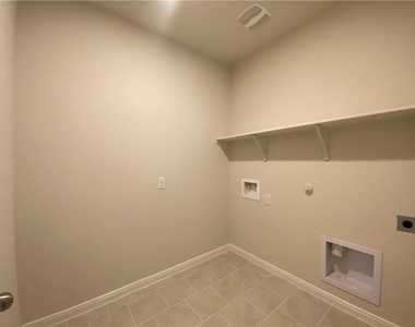 322 Northshore - Photo Thumbnail 12