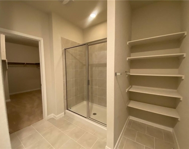 322 Northshore - Photo Thumbnail 8
