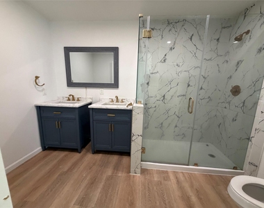 1209 Pine St - Photo Thumbnail 10