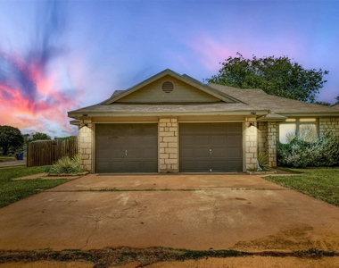 500 Gregory Ct - Photo Thumbnail 16