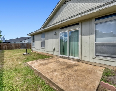 500 Gregory Ct - Photo Thumbnail 13