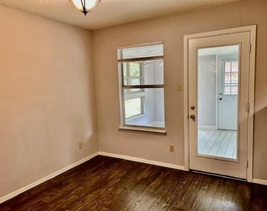 3413 Rocky Hollow Trl - Photo Thumbnail 5