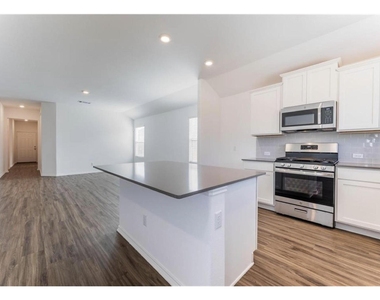 381 Jack Ryan St - Photo Thumbnail 1
