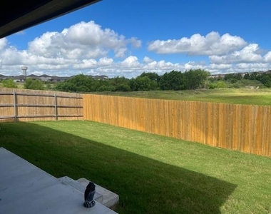 207 Whipporwill Ln - Photo Thumbnail 16