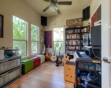 4524 Ruiz St - Photo Thumbnail 6