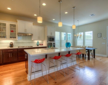 4524 Ruiz St - Photo Thumbnail 5